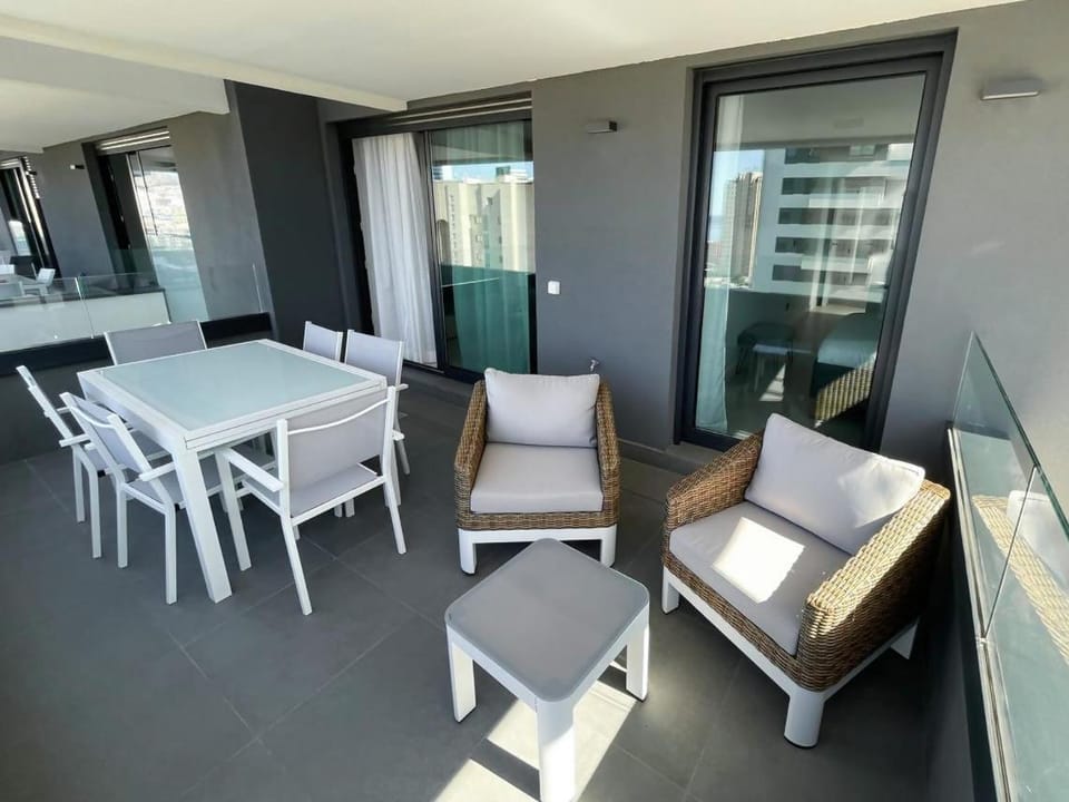 Apartamento de 3 dormitorios, piscina y parking Apartment in Calp