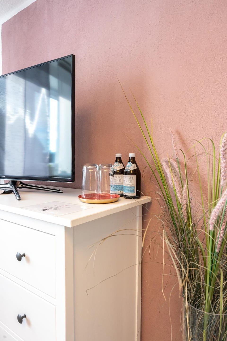 TV and multimedia, Decorative detail