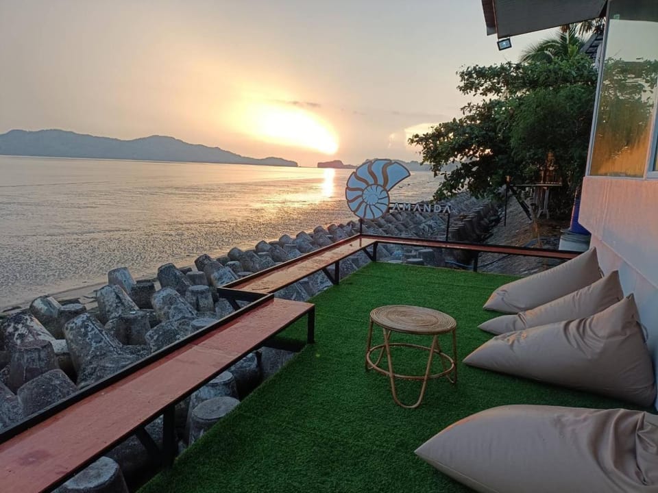 Natural landscape, Balcony/Terrace, Seating area, Sea view, Sunset