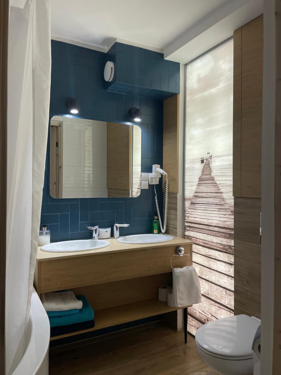 Shower, Bathroom, towels