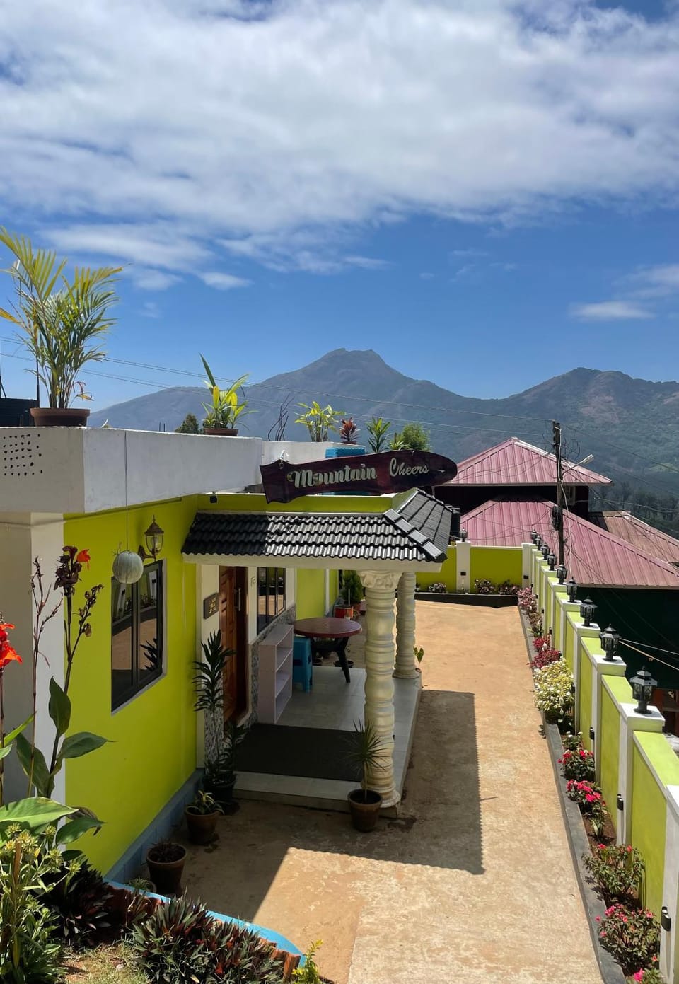 Mountain cheers munnar Villa in Kerala