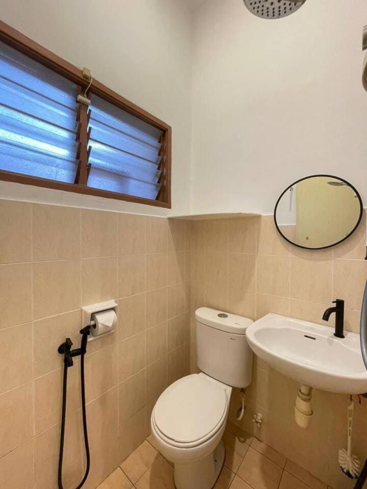 Shower, Toilet, Bathroom, bidet