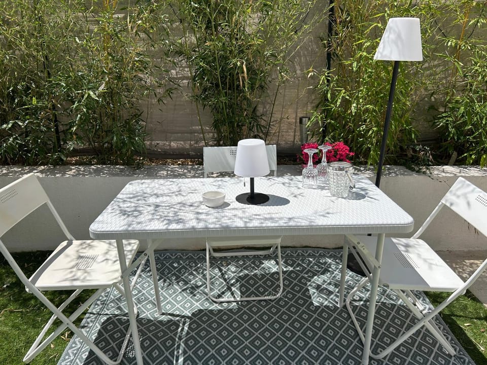 Patio, Garden, Dining area