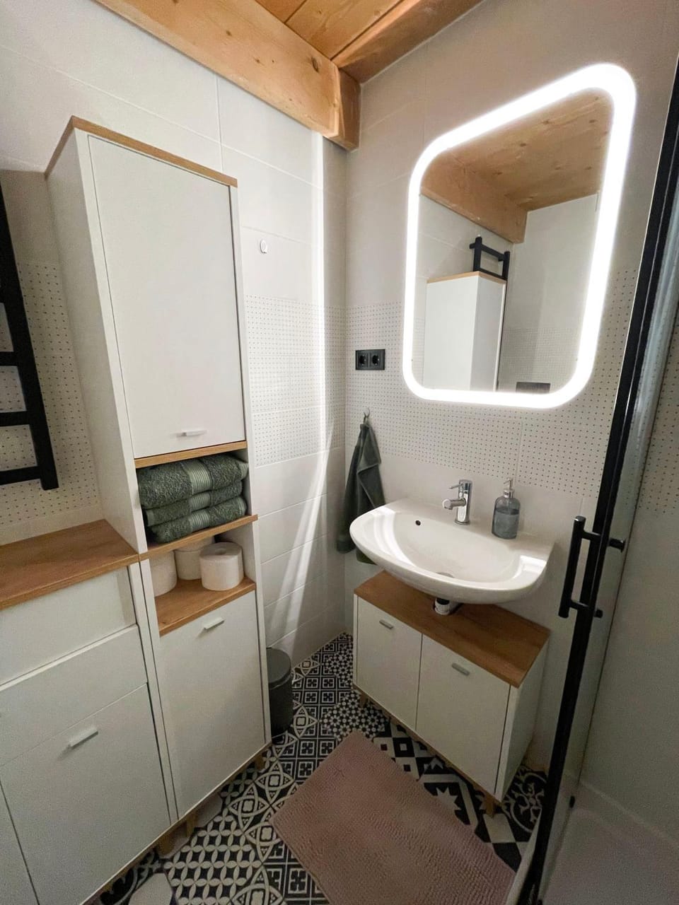 Shower, Bathroom