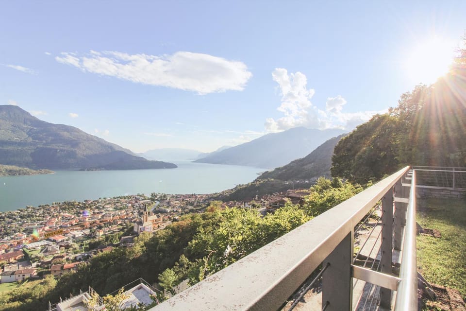 Nearby landmark, Day, Neighbourhood, Lake view, Mountain view
