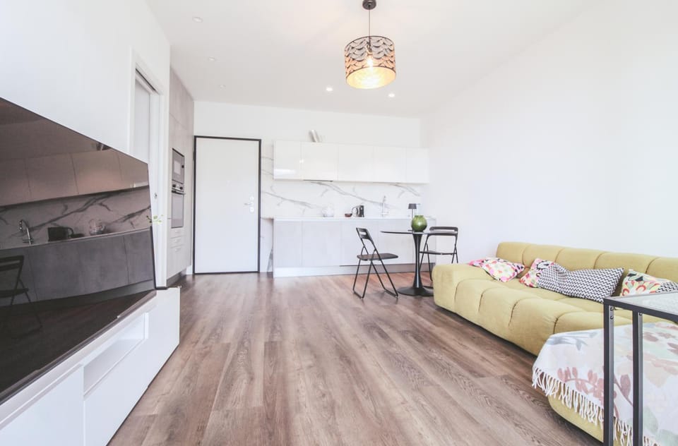 Kitchen or kitchenette, Living room, Dining area