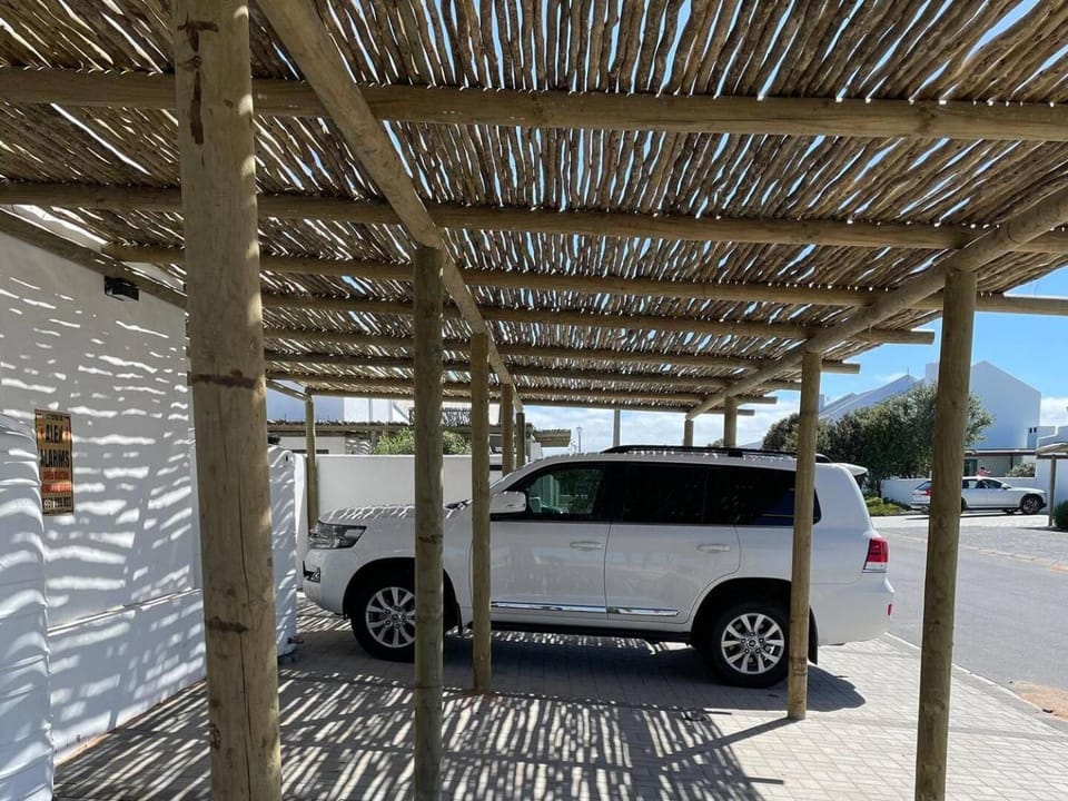 Property building, Parking