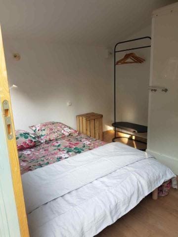 La cabane de Mimi la Sardine Bed and Breakfast in Pays de la Loire