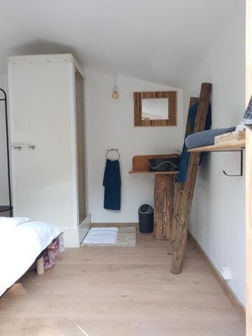 La cabane de Mimi la Sardine Bed and Breakfast in Pays de la Loire