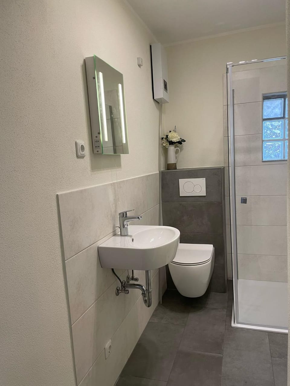 Shower, Toilet, Bathroom
