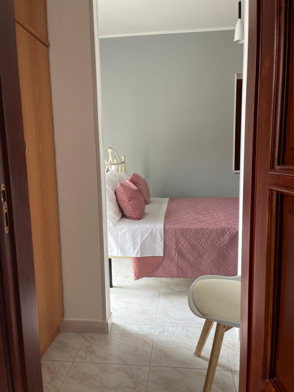 Bed, Photo of the whole room, Bedroom, wardrobe