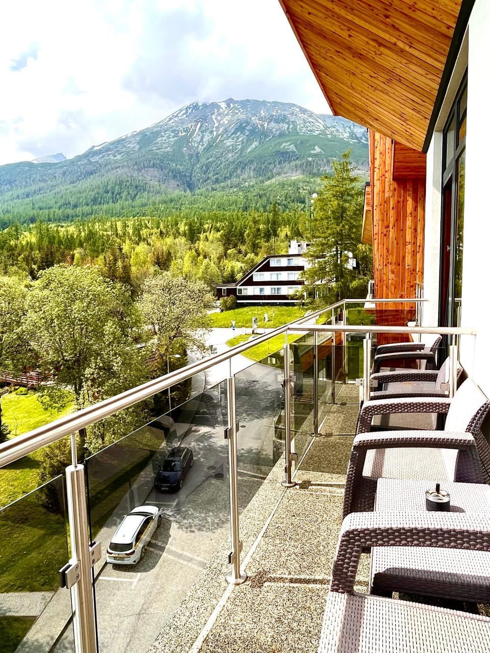 Balcony/Terrace, Mountain view