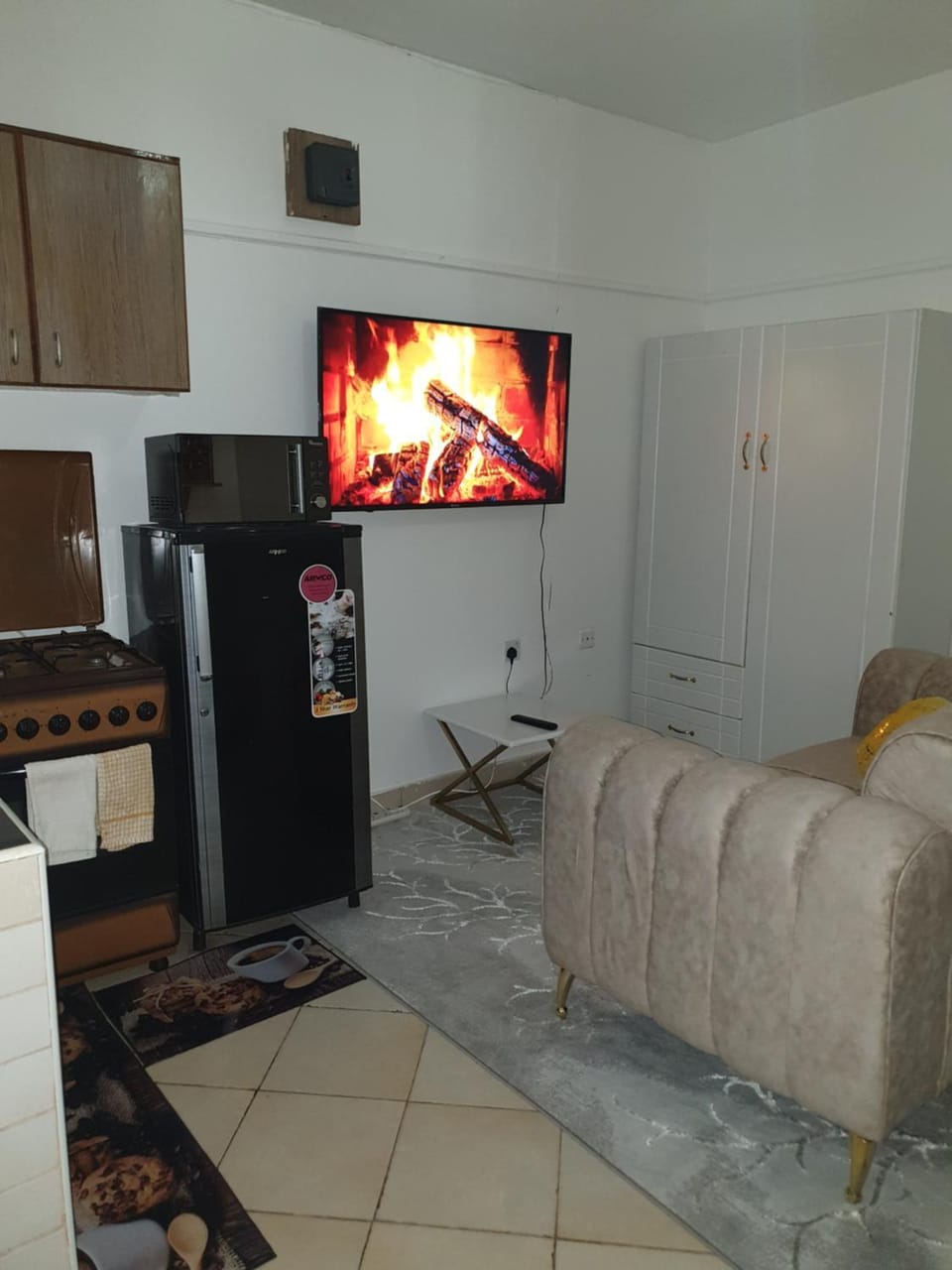 TV and multimedia, Living room, Seating area