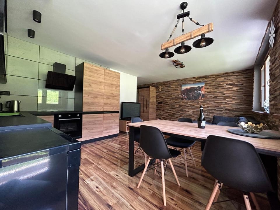 Communal lounge/ TV room, TV and multimedia, Kitchen or kitchenette, Living room, Seating area, Dining area, minibar