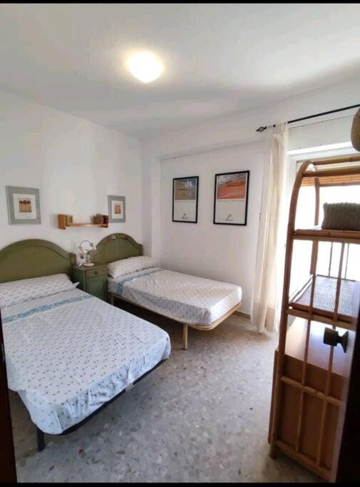 Amplio piso con terraza a 50 m de playa Miramar Apartment in Safor