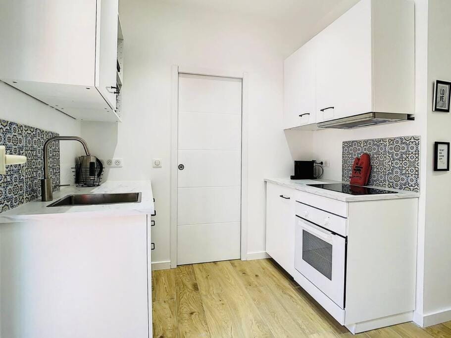 Coffee/tea facilities, Kitchen or kitchenette, pet friendly, stove