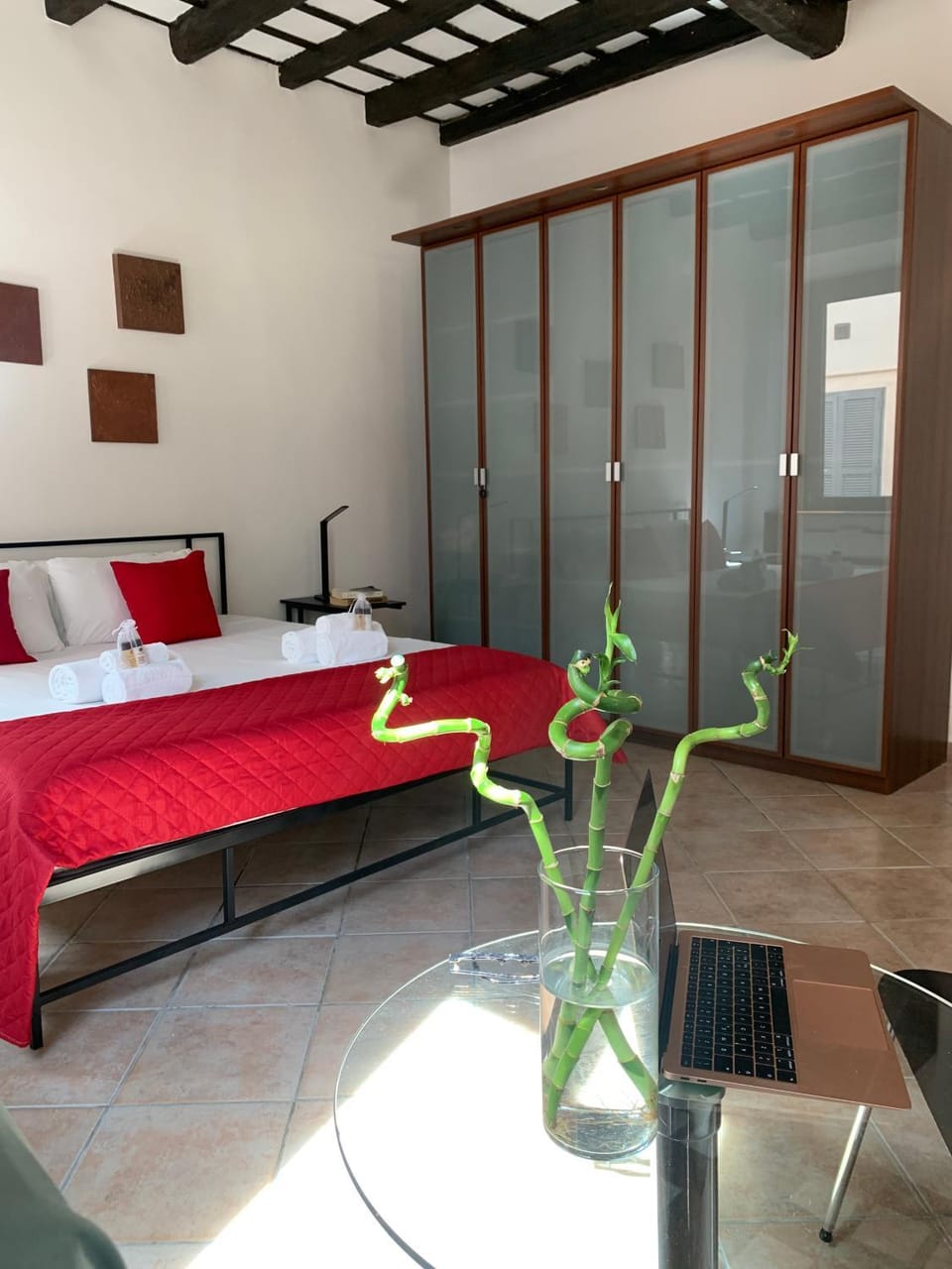 Bed, Photo of the whole room, Bedroom, wardrobe