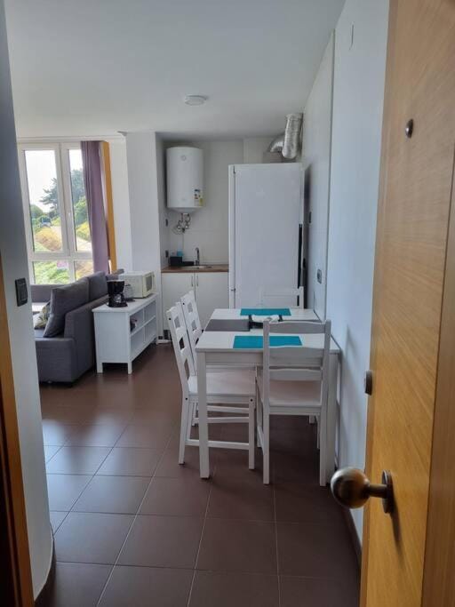 Casa as Neves -3B. Gran Ventanal Apartment in Bergantiños