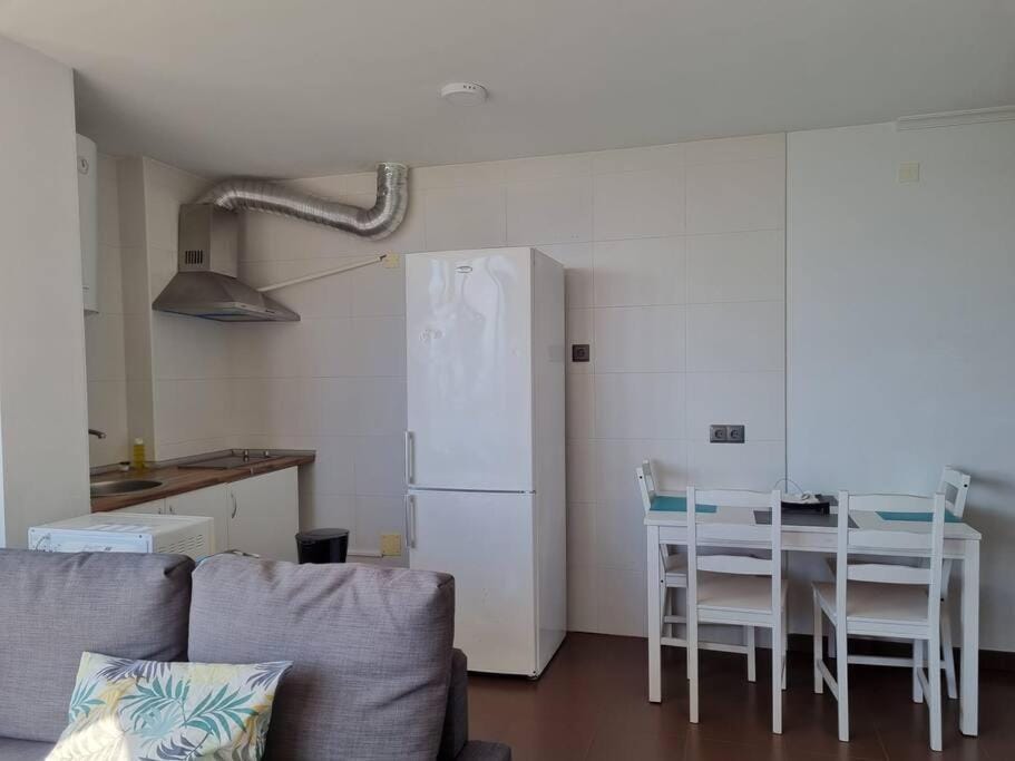 Casa as Neves -3B. Gran Ventanal Apartment in Bergantiños