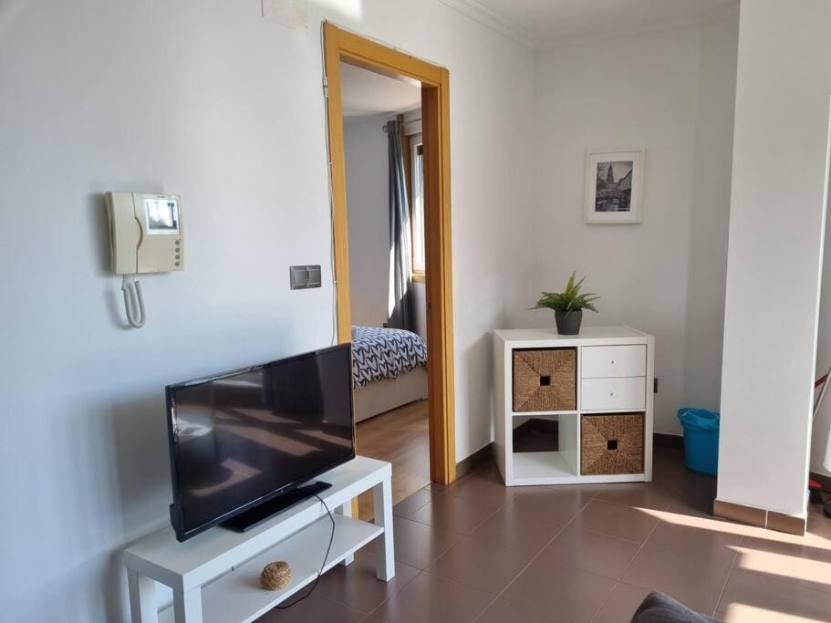 Casa as Neves -3B. Gran Ventanal Apartment in Bergantiños