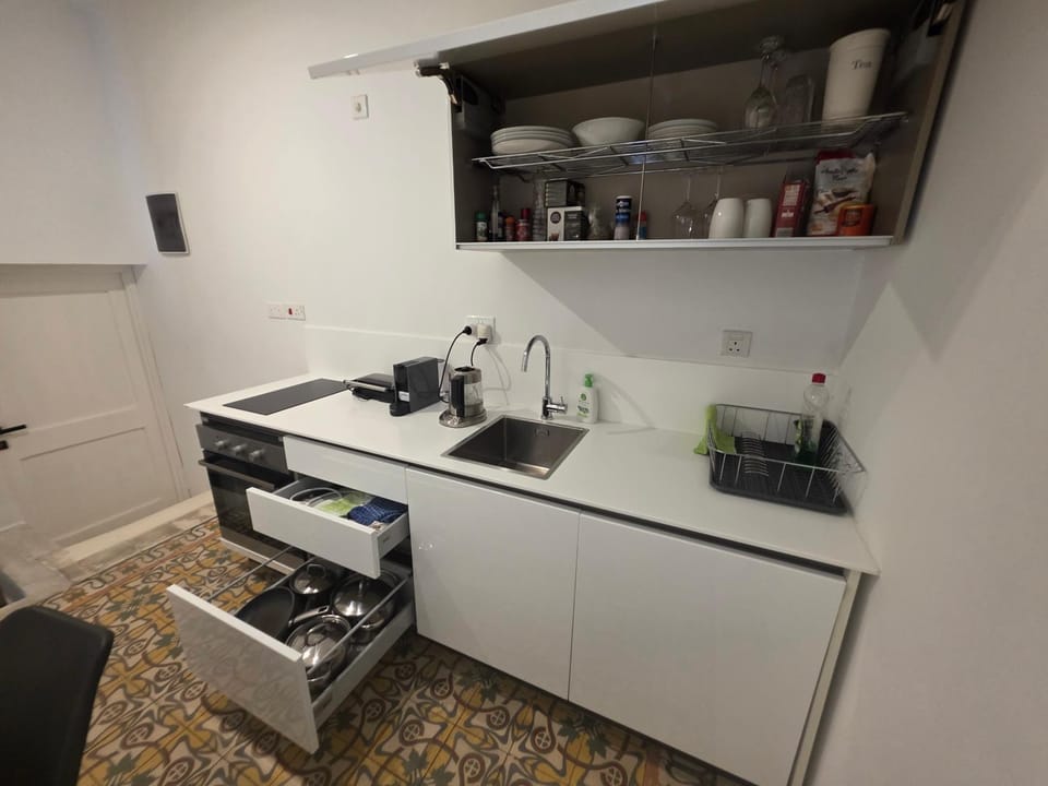 Prime Fully Equipped Studio 2 Ideal Base to Explore Malta Apartment in Malta