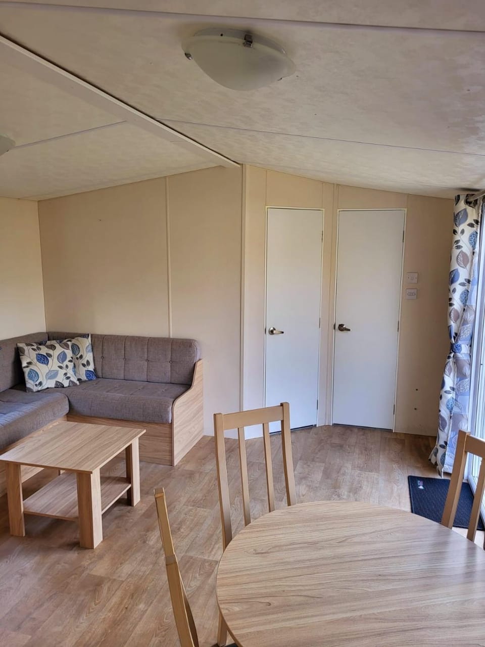 Strandhuis `Het Kompas` Chalet in Friesland, Netherlands