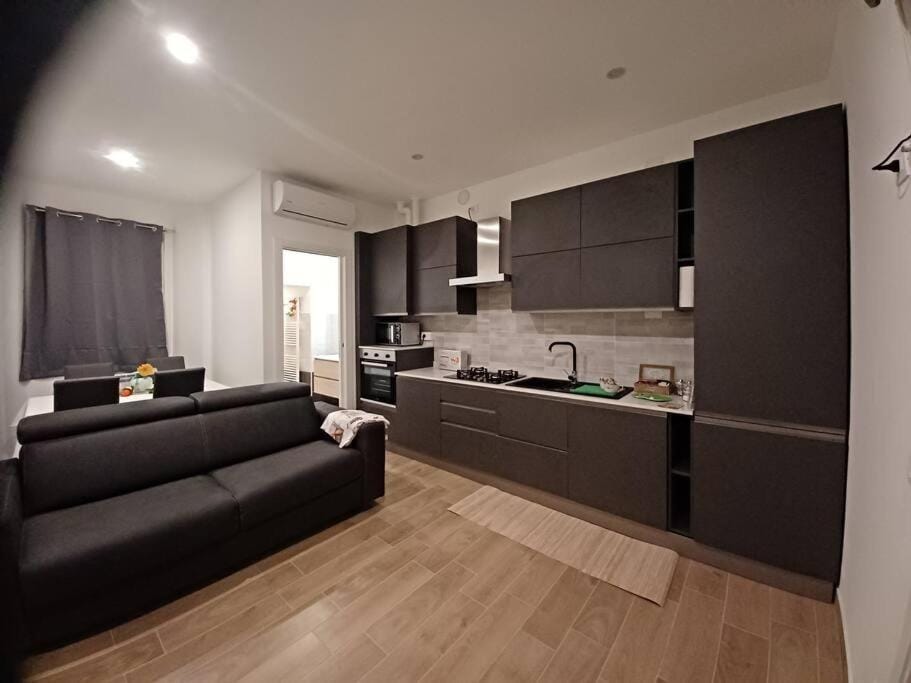 Kitchen or kitchenette, Living room, Seating area, minibar, pet friendly, stove