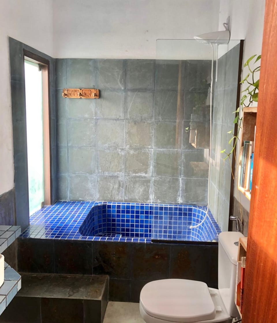 Shower, Bath