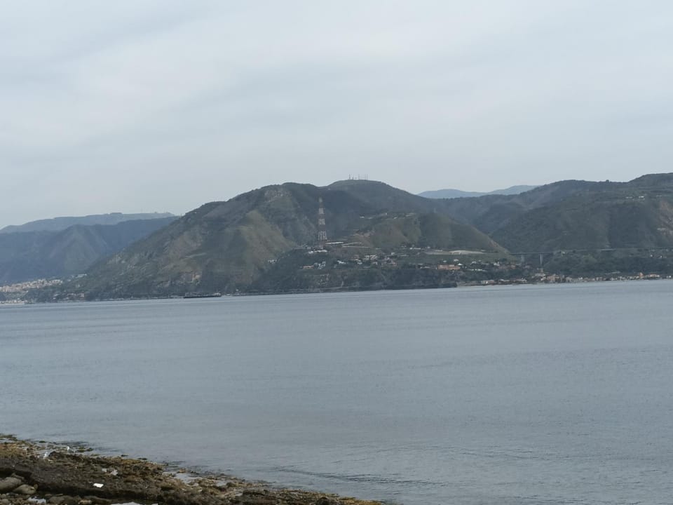 Lake view, Mountain view, Sea view