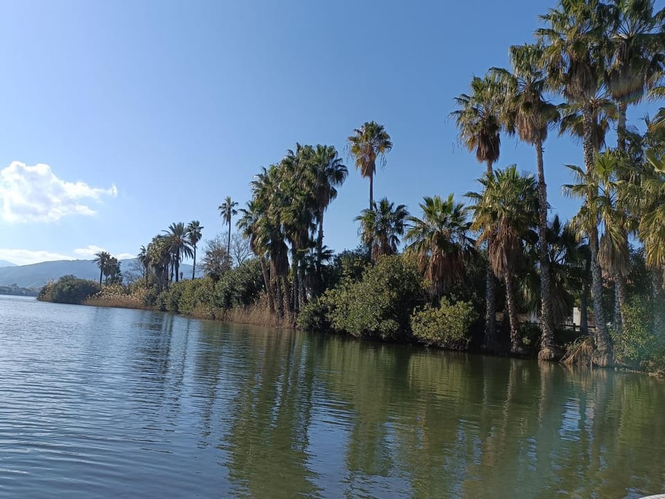 Nearby landmark, Natural landscape, Lake view