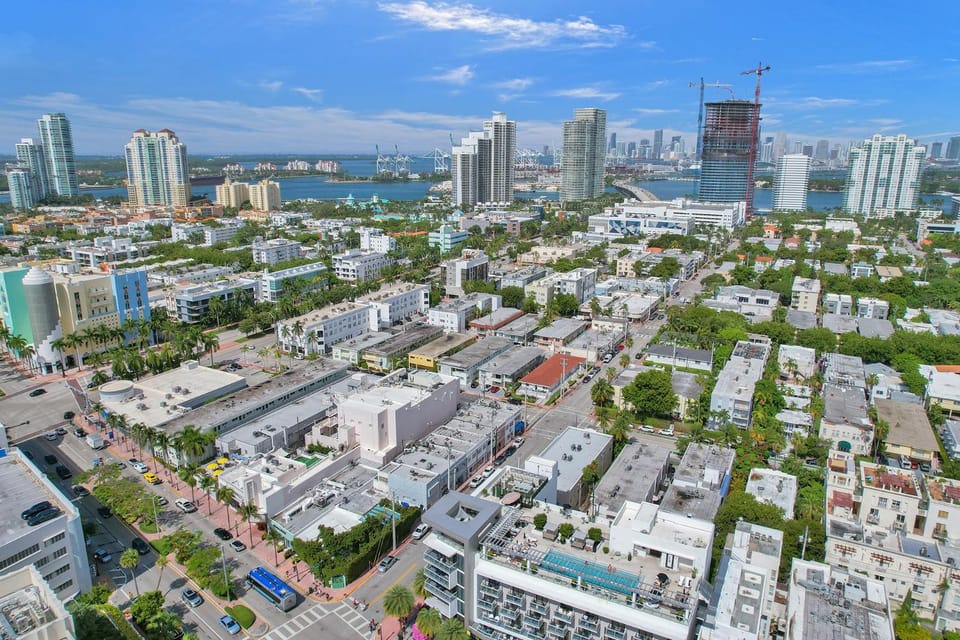Property building, Neighbourhood, Bird's eye view, City view, Street view, Location