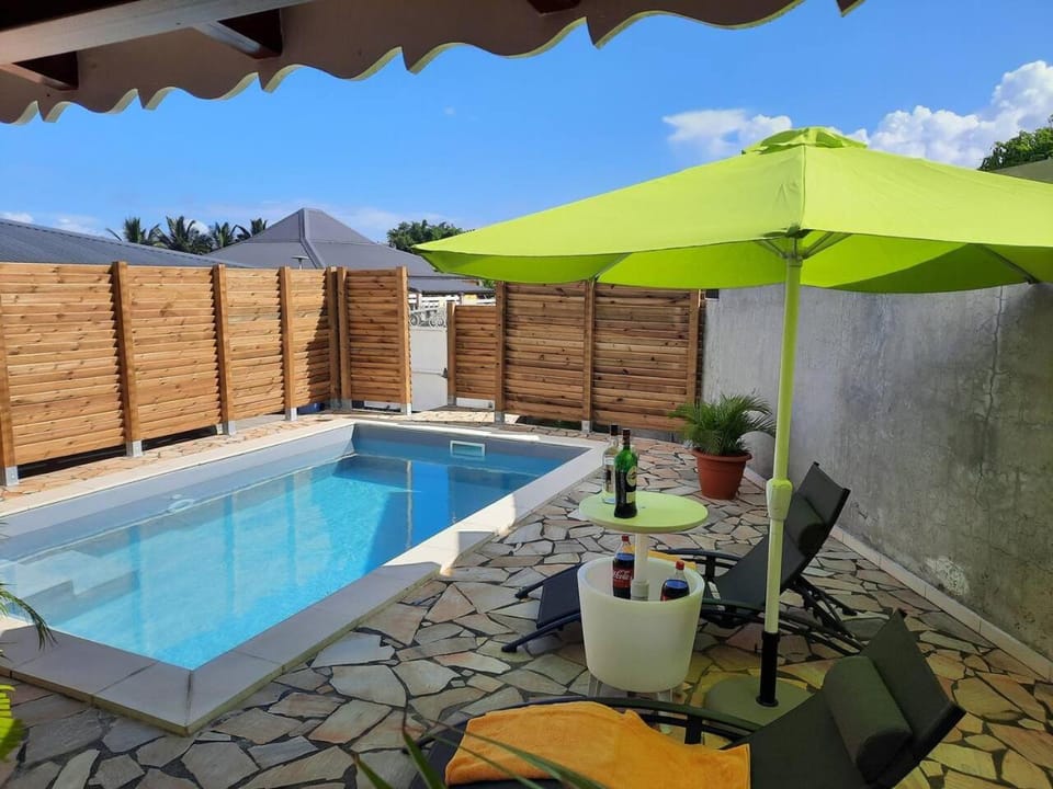 bungalow hibis.kiss971 Apartment in Leeward Islands