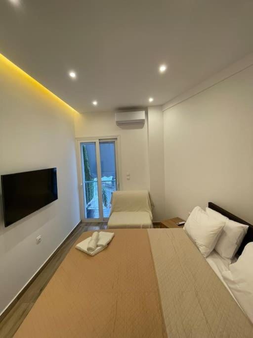 Pagrati-Brand new luxury central studio Apartment in Athens