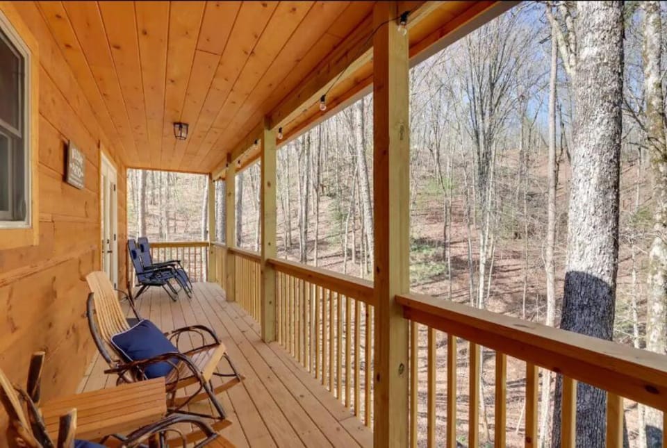 Patio, Spring, Day, Natural landscape, View (from property/room), Balcony/Terrace, Balcony/Terrace