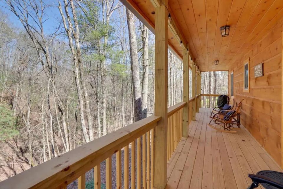 Patio, Spring, Day, Natural landscape, View (from property/room), Balcony/Terrace, Balcony/Terrace, Seating area