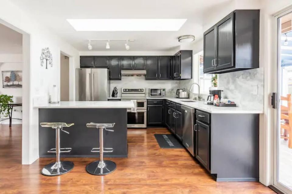 Kitchen or kitchenette, dishwasher, minibar, pet friendly, stove