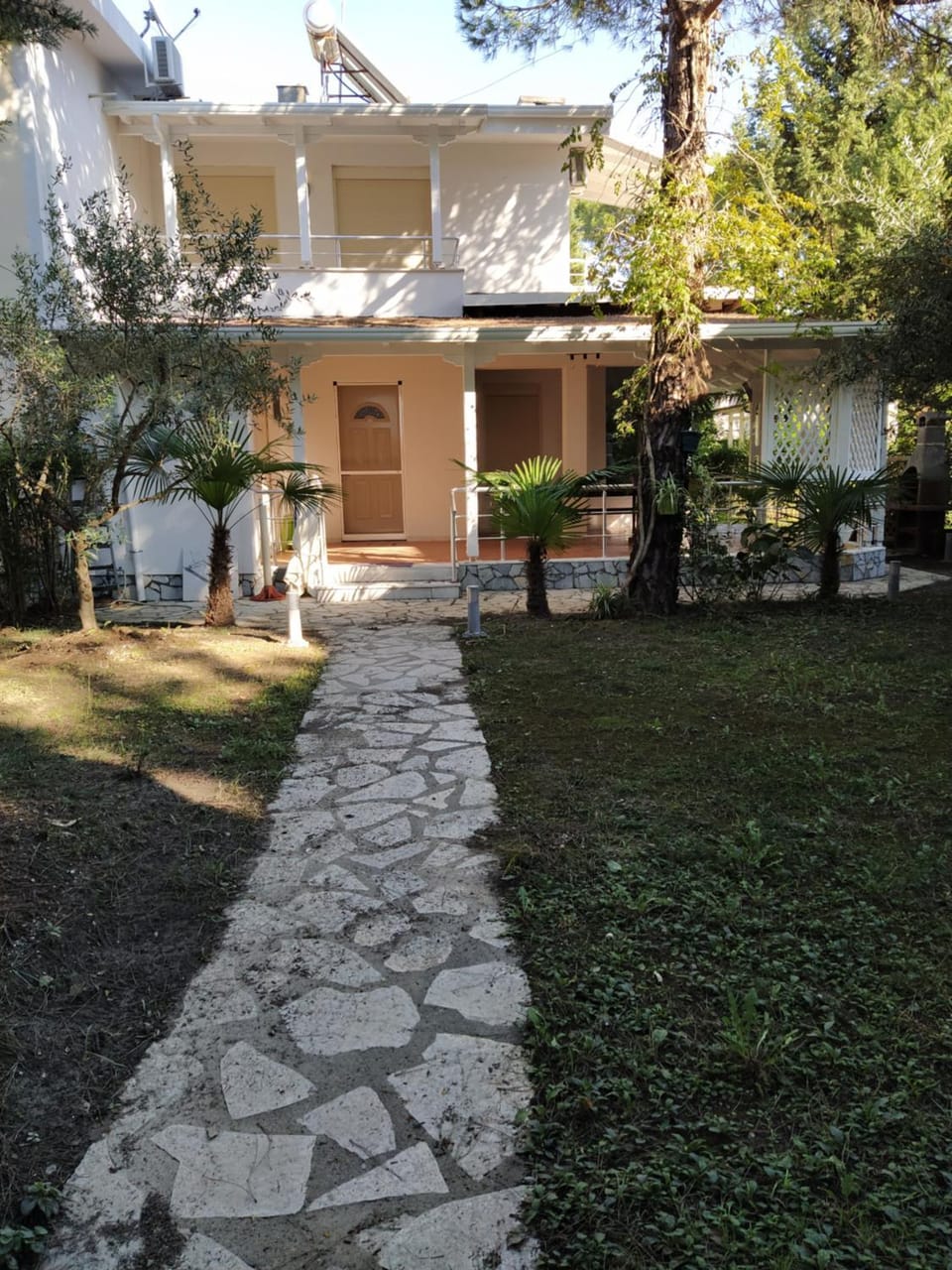 Property building, Day, Garden, Garden view