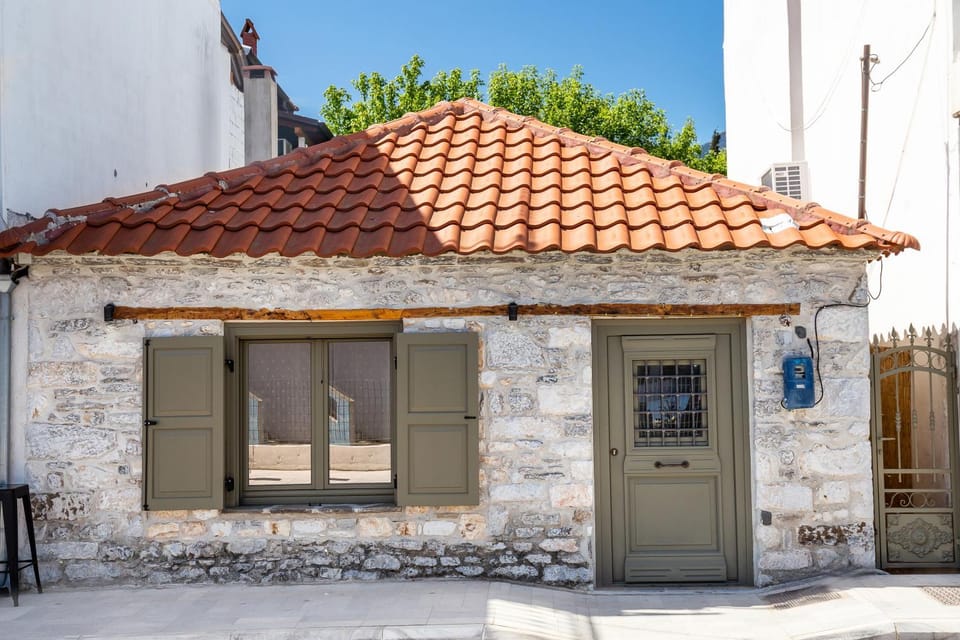 Property building, Day