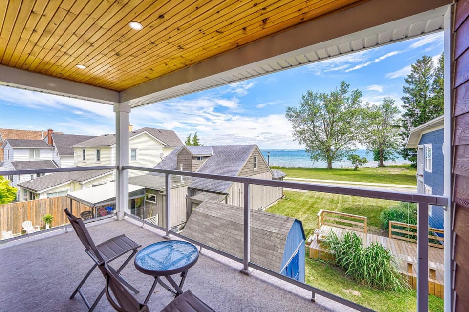 Natural landscape, Balcony/Terrace, Lake view
