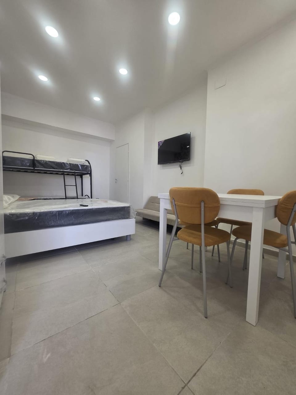 Communal lounge/ TV room, TV and multimedia, Kitchen or kitchenette, Living room, Seating area, Dining area, Evening entertainment, minibar, oven, pet friendly, stove