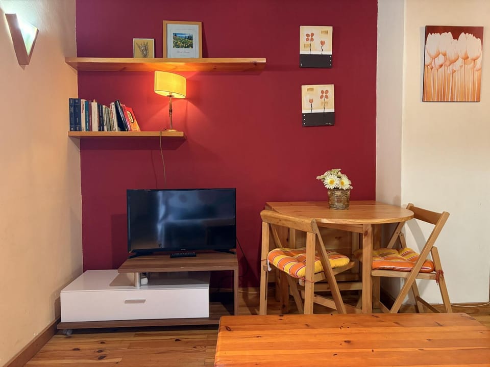 Tranquilidad en apartamento rústico con parking - Aigüestortes 3 Apartment in Pla de l'Ermita