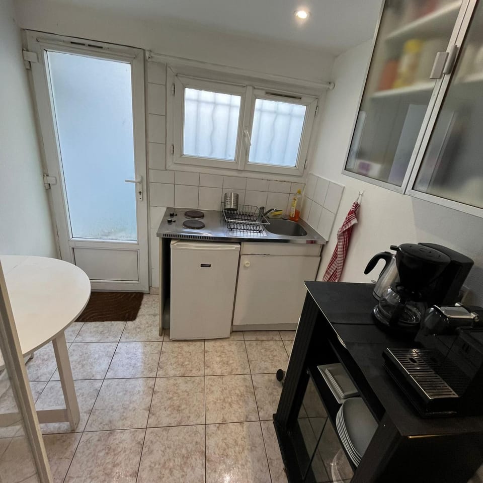 Studio Metro BERAULT et RER VINCENNES Apartment in Vincennes