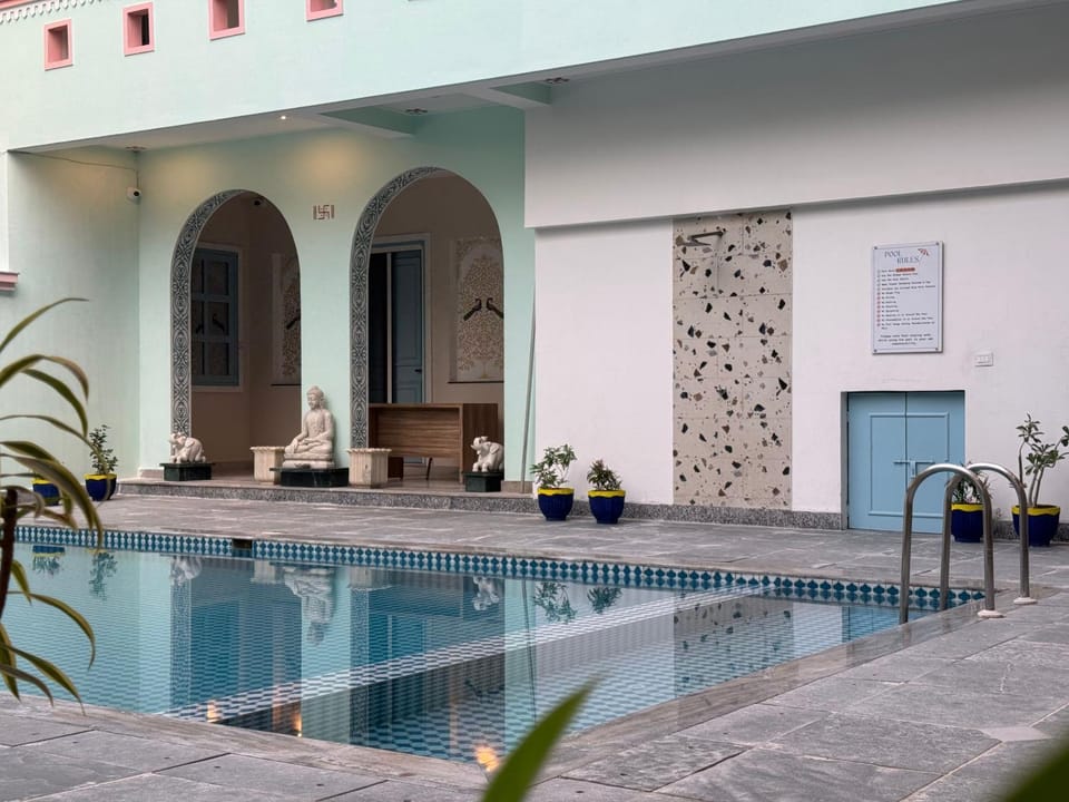 Property building, Swimming pool