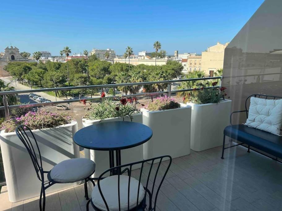 View (from property/room), Balcony/Terrace, City view