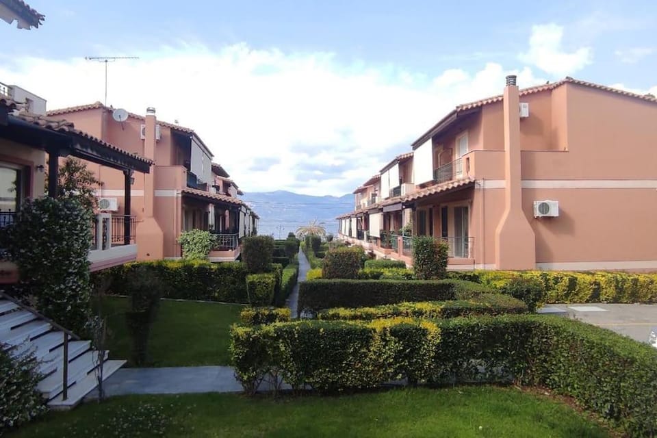 Luxury Beach House 3 Br, AC Apartment in Peloponnese, Western Greece and the Ionian