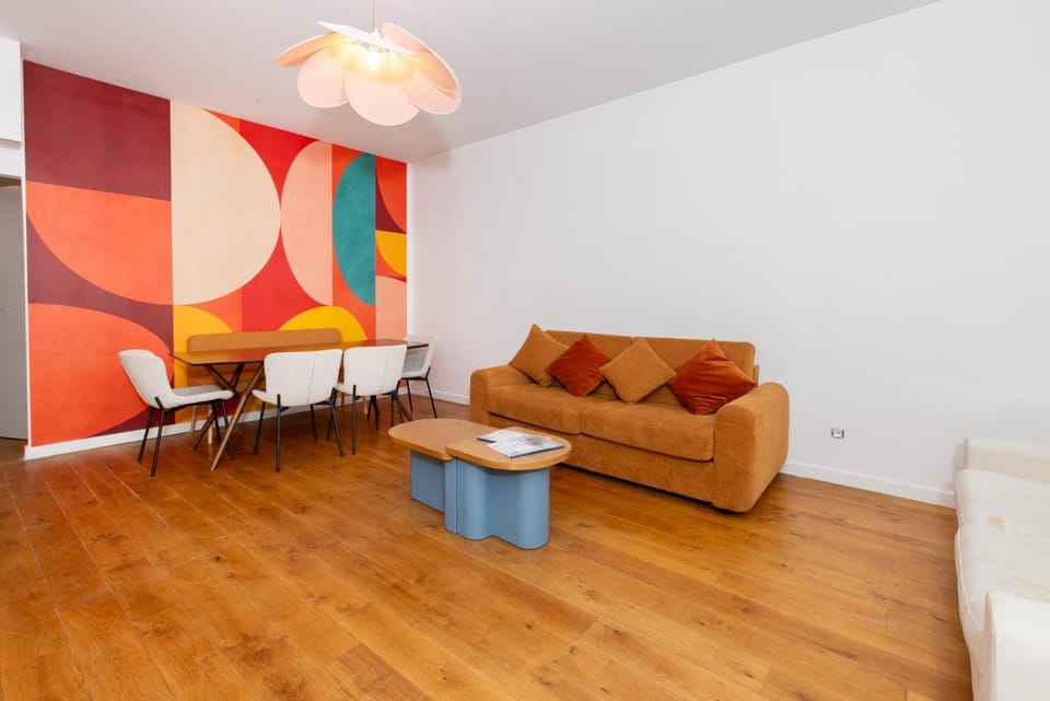 Living room, Seating area, Dining area