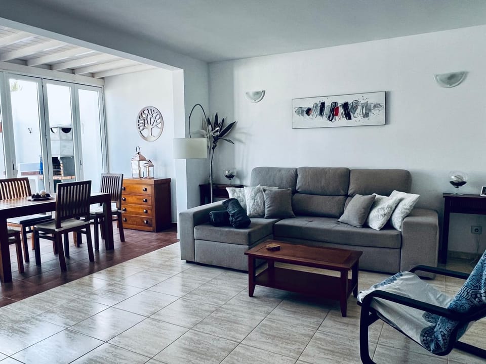 Casa Alizée, heated pool, hot tub House in Playa Blanca