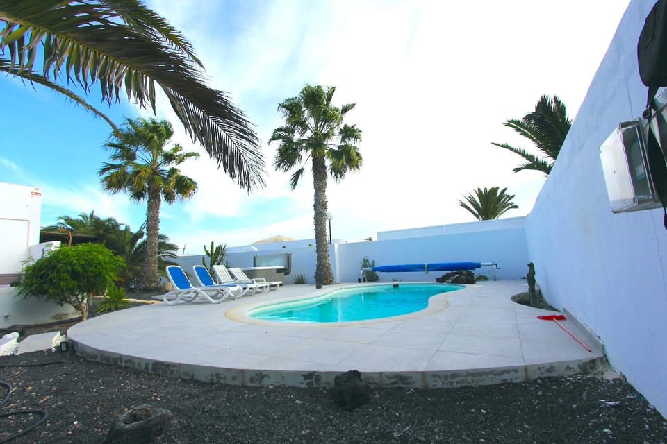 Casa Alizée, heated pool, hot tub House in Playa Blanca