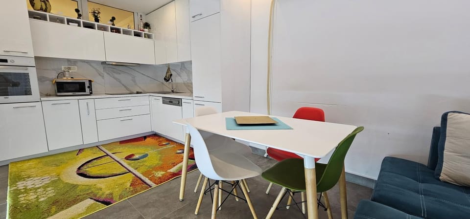 ALP's 2 bedroom apt, 8 min walk from city centre Apartment in Europe