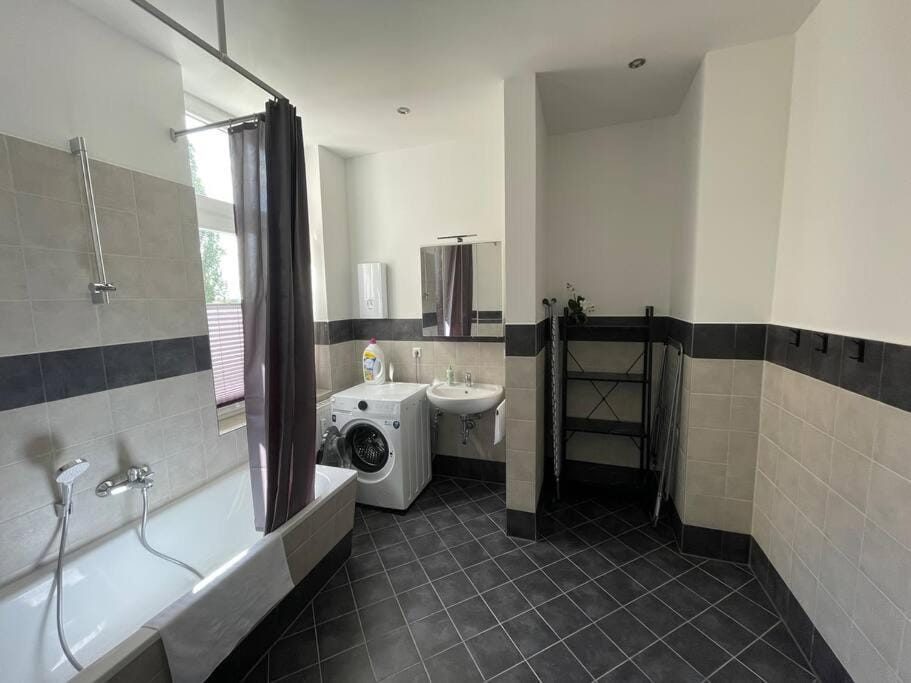 LUCKY STAYS LS08 - Vollausstattung - Zentrum - Aufzug - große Küche - 2 Zimmer - Smart-TV Apartment in Magdeburg
